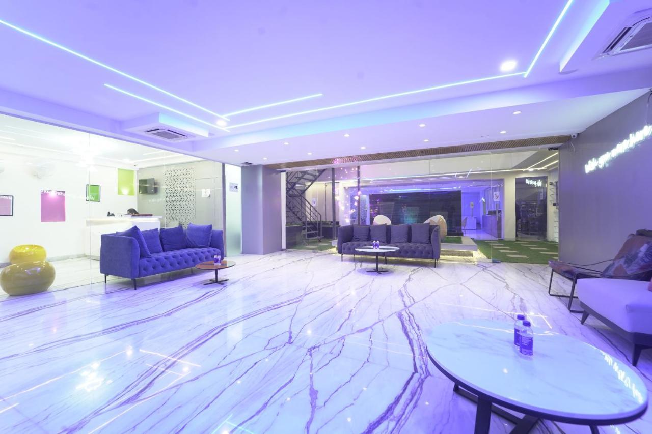 Vaabi Saabi Hotel Gurgaon Exterior photo